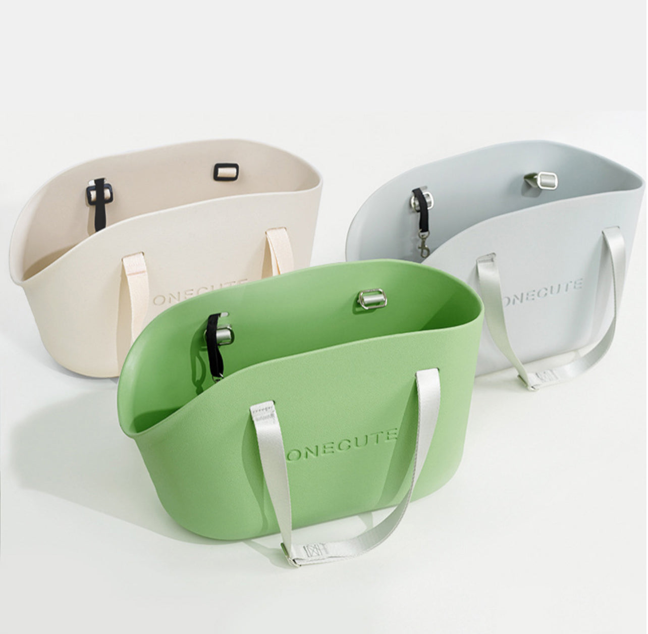 Non-slip bag for dogs and cats