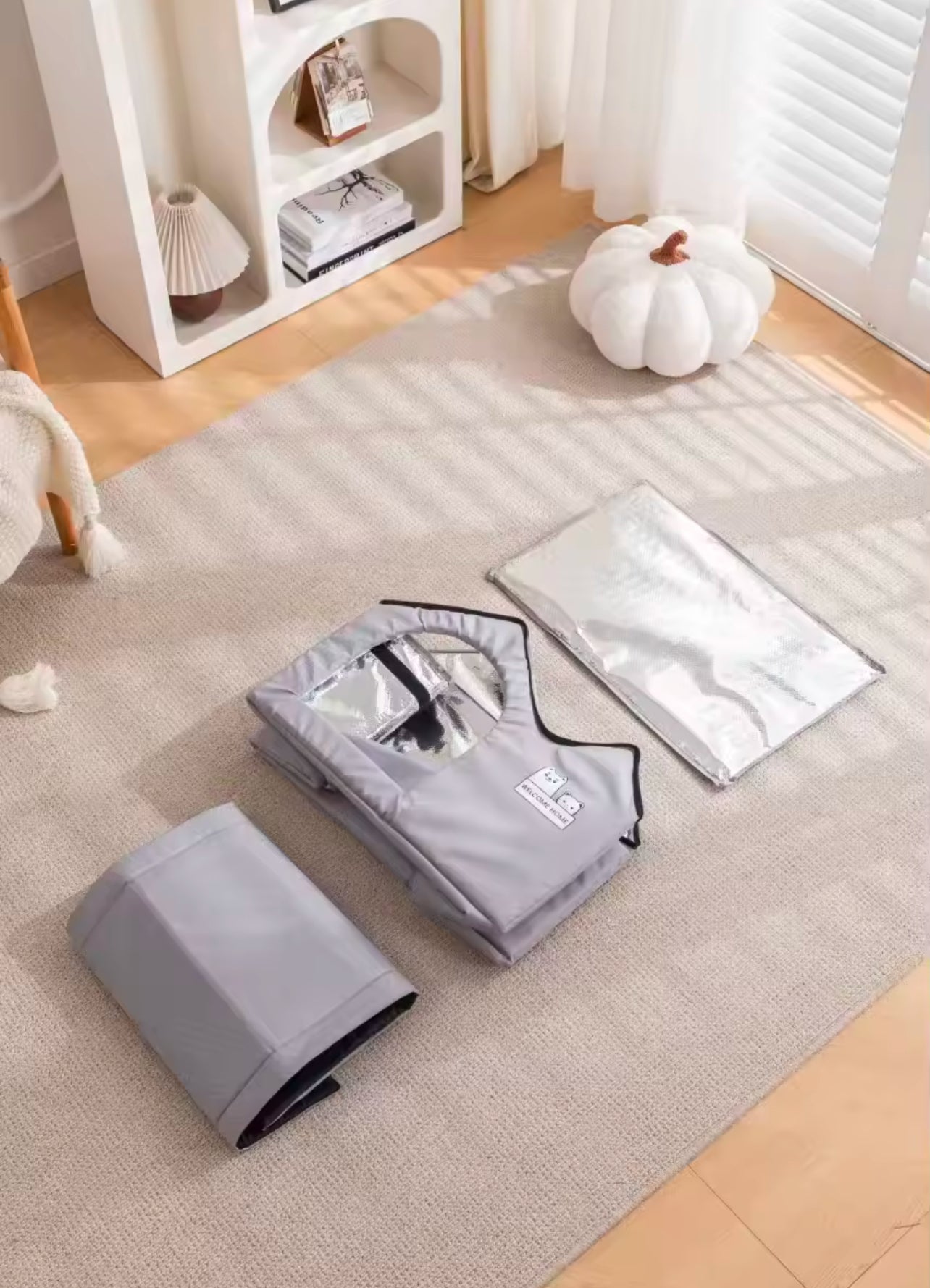 Cooling house for dogs and cats