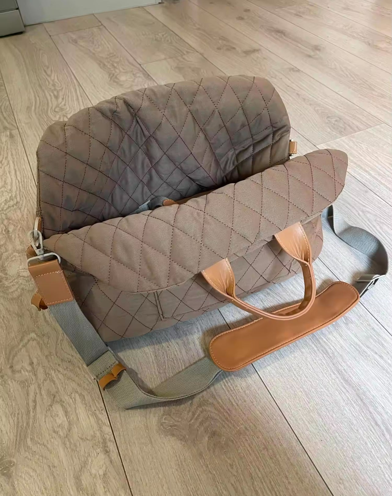Carrying bag + car seat